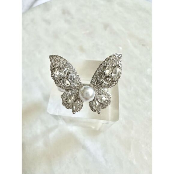 Cubic zirconia with pearl detail adjustable butterfly ring  - Picture 1 of 3